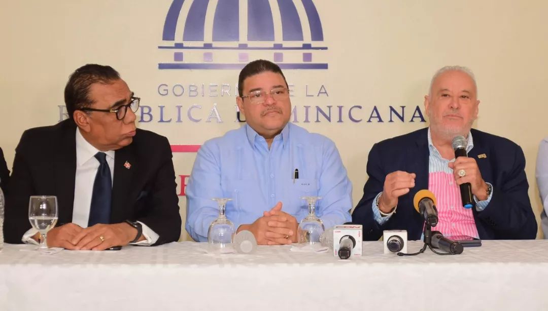 Dedican a Camacho el Dominican Republic International Swim Open & Campeonato Nacional